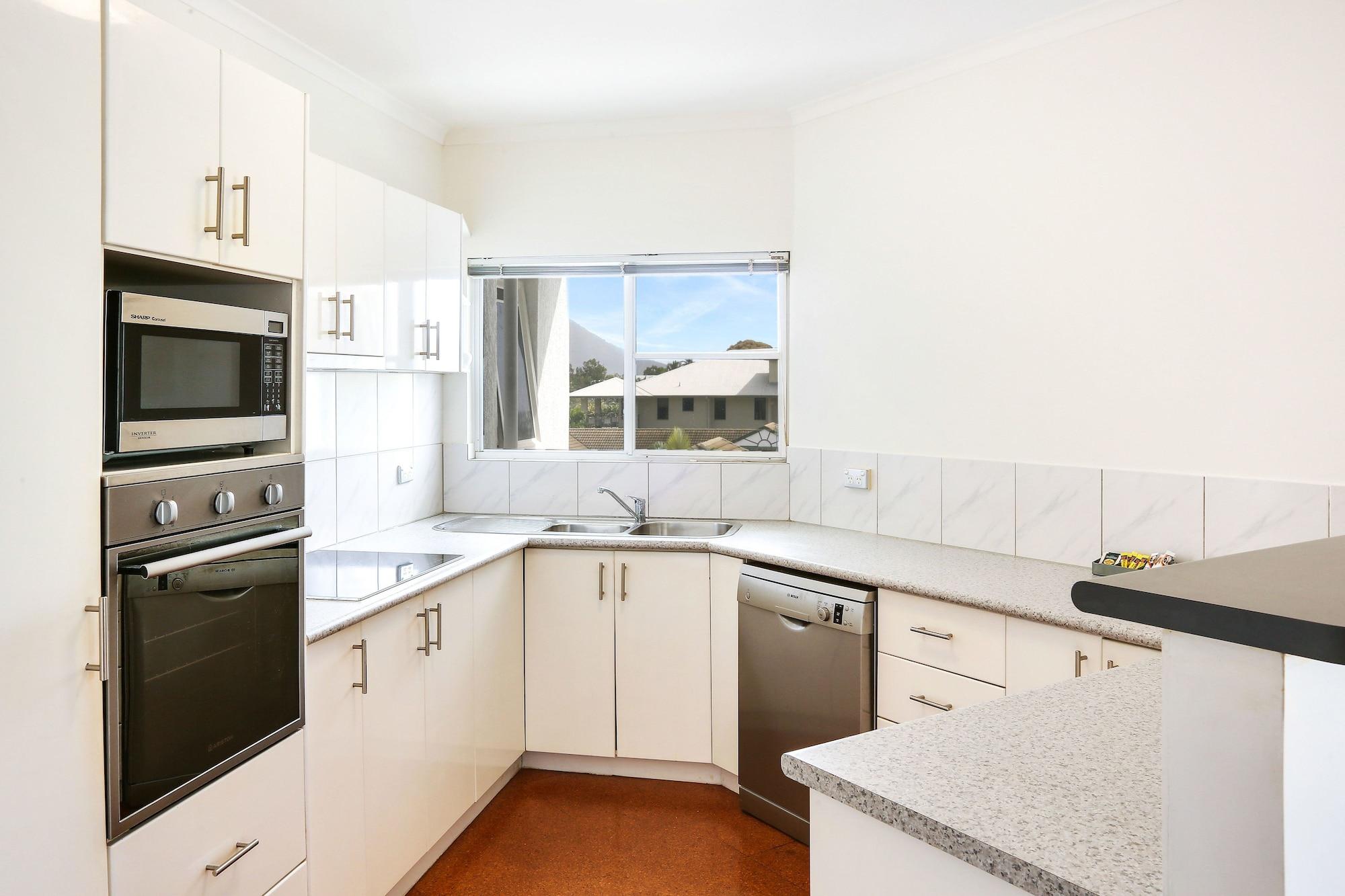 טריניטי ביץ' On The Beach Apartments מראה חיצוני תמונה