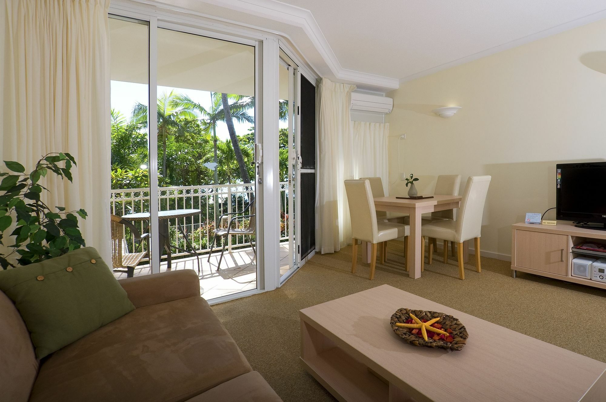 טריניטי ביץ' On The Beach Apartments מראה חיצוני תמונה
