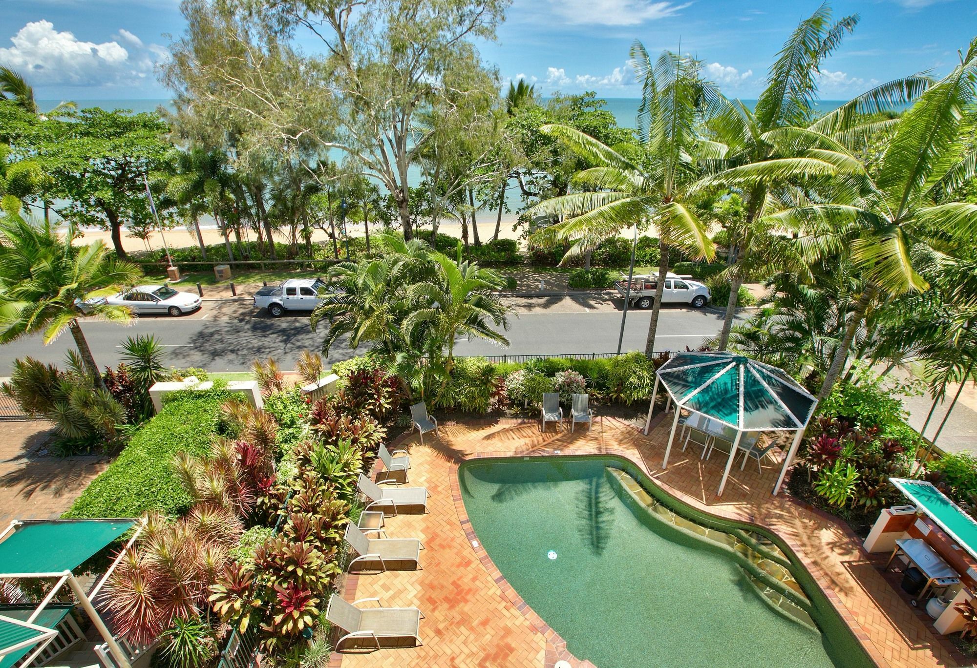 טריניטי ביץ' On The Beach Apartments מראה חיצוני תמונה