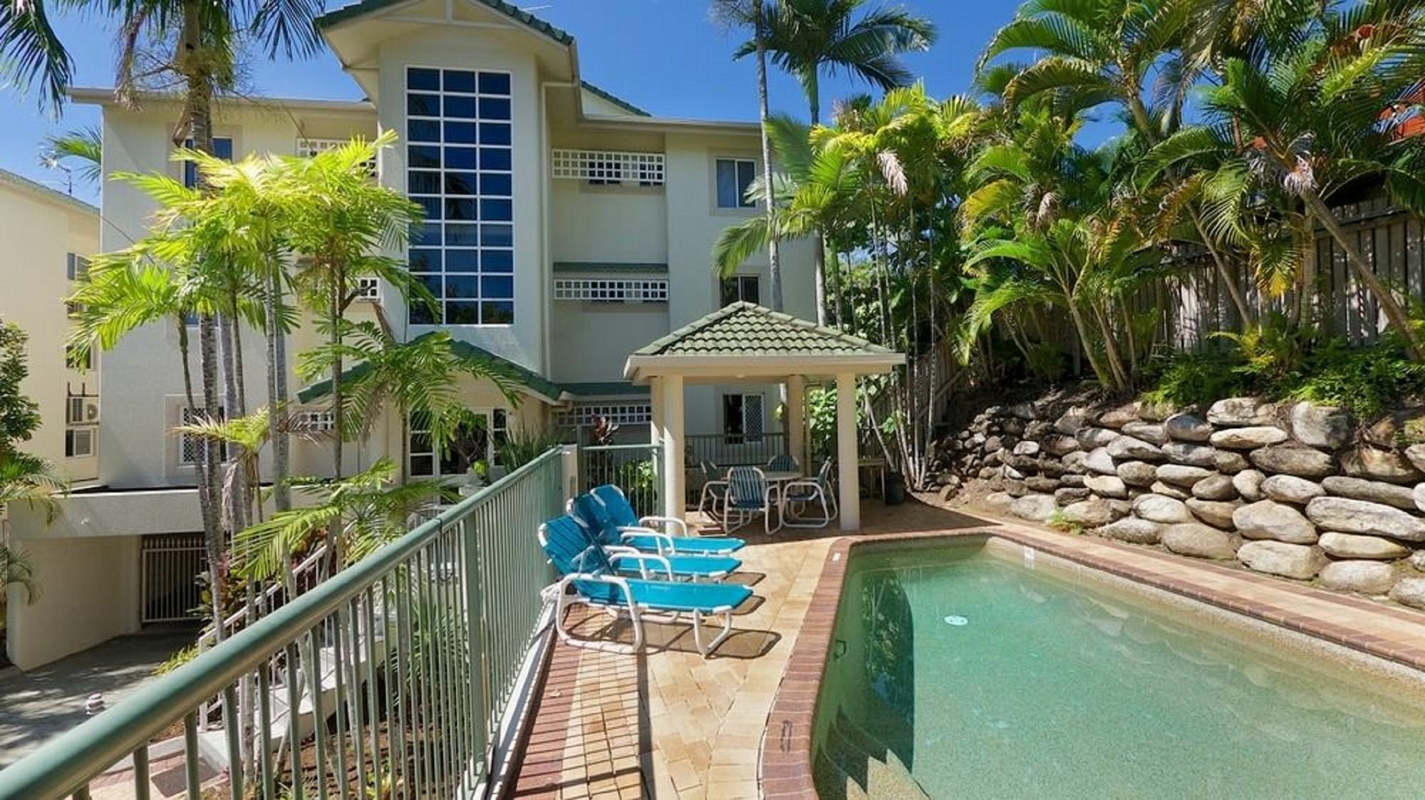 טריניטי ביץ' On The Beach Apartments מראה חיצוני תמונה